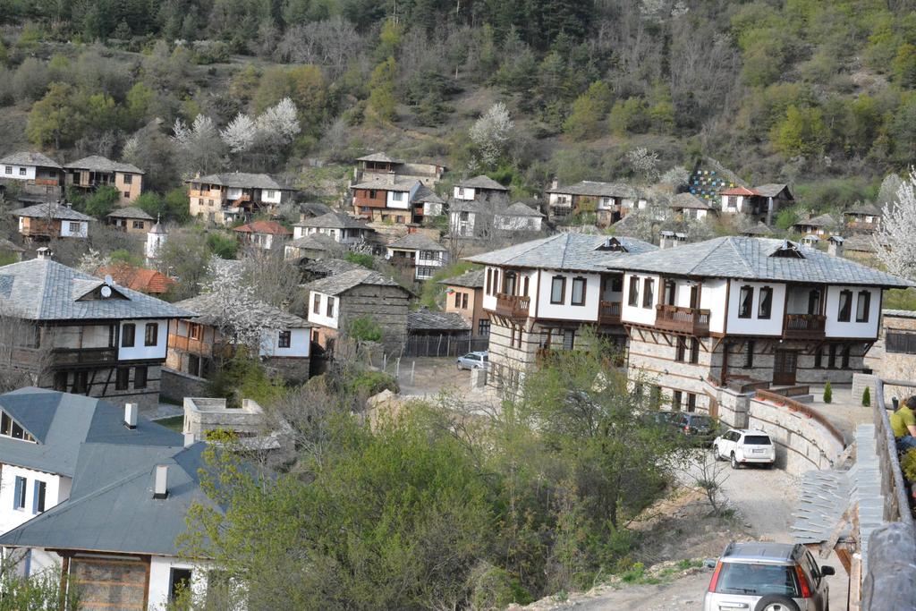 Къща за гости Лещенски Перли Екстериор снимка